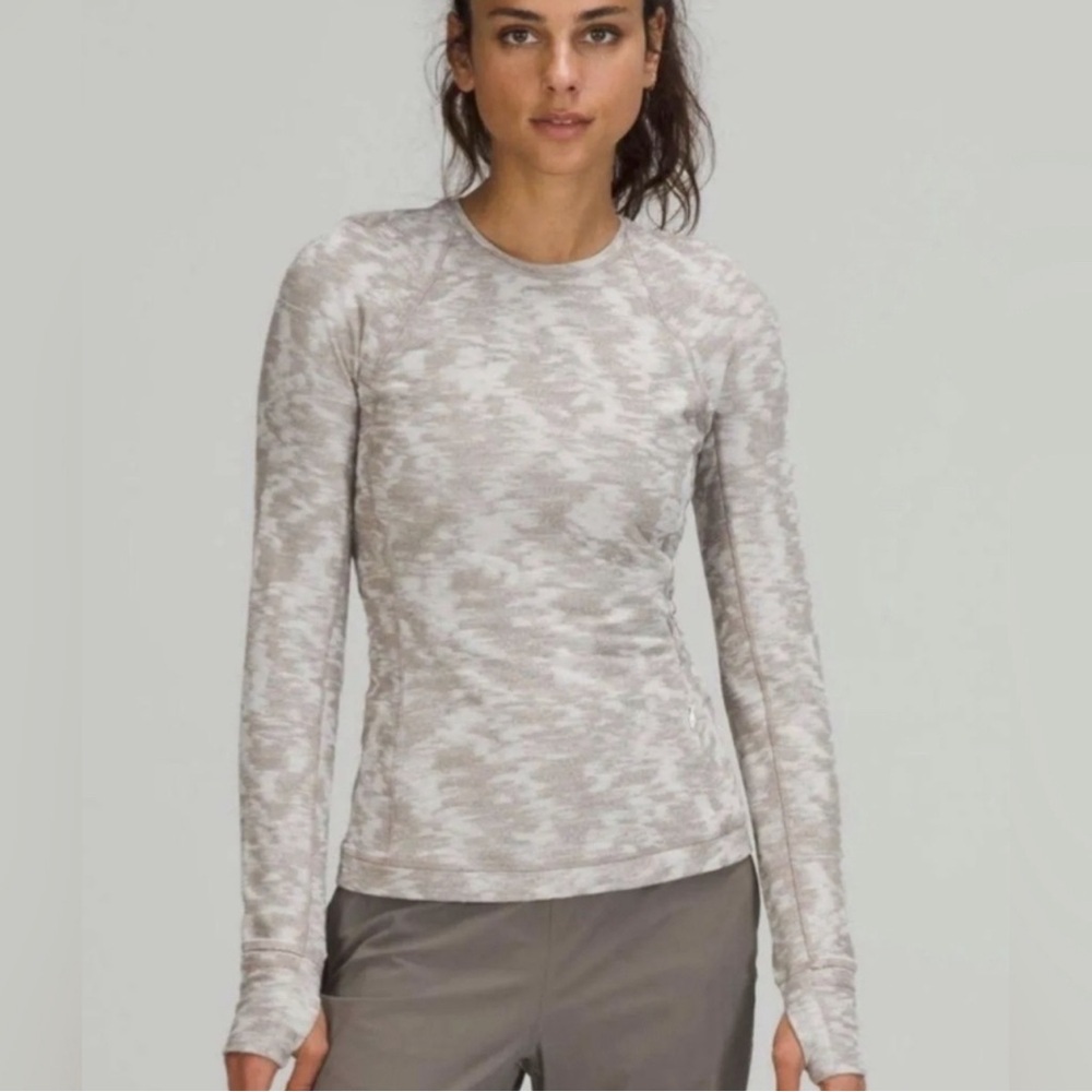 Lululemon Rulu Run size 4 Camo Grey/beige long sleeve crew neck sweatshirt.